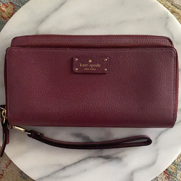 Kate Spade NY Double Zipper Leather Wristlet Maroon - Picture 2 of 7